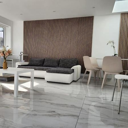 Spacious And Bright One Bedroom Apartment Oxford Exterior foto