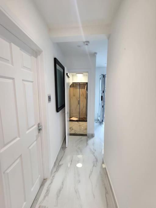 Spacious And Bright One Bedroom Apartment Oxford Exterior foto