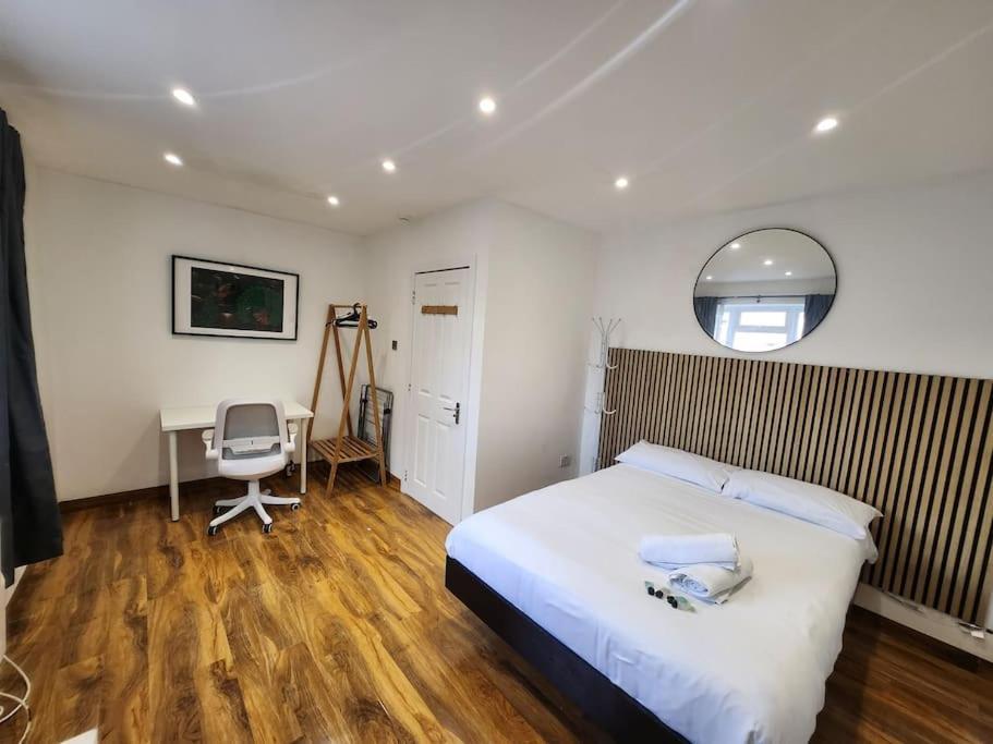 Spacious And Bright One Bedroom Apartment Oxford Exterior foto